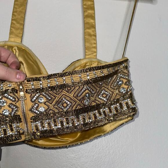 Retrofete NWT Kala Sequin Bra Halter Top Geometric Beading Gold Size Medium - Picture 7 of 9